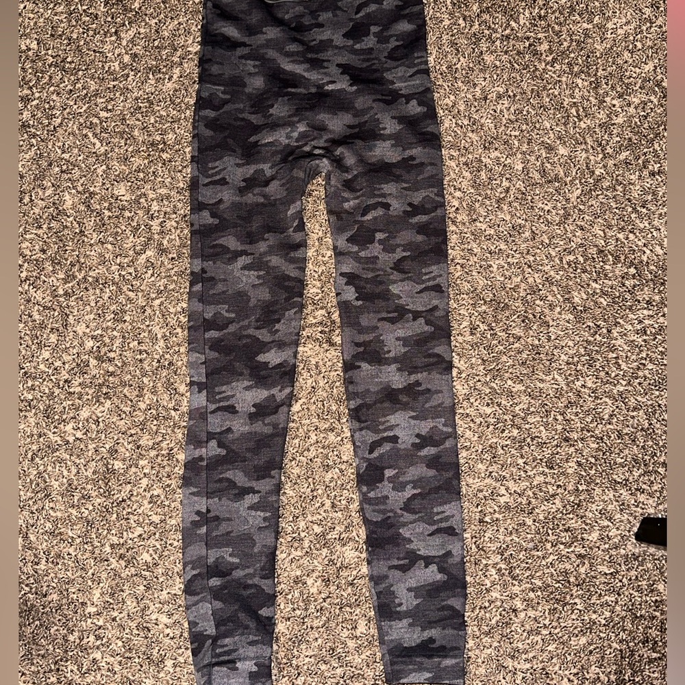 SPANX Camo Leggings- NWOT